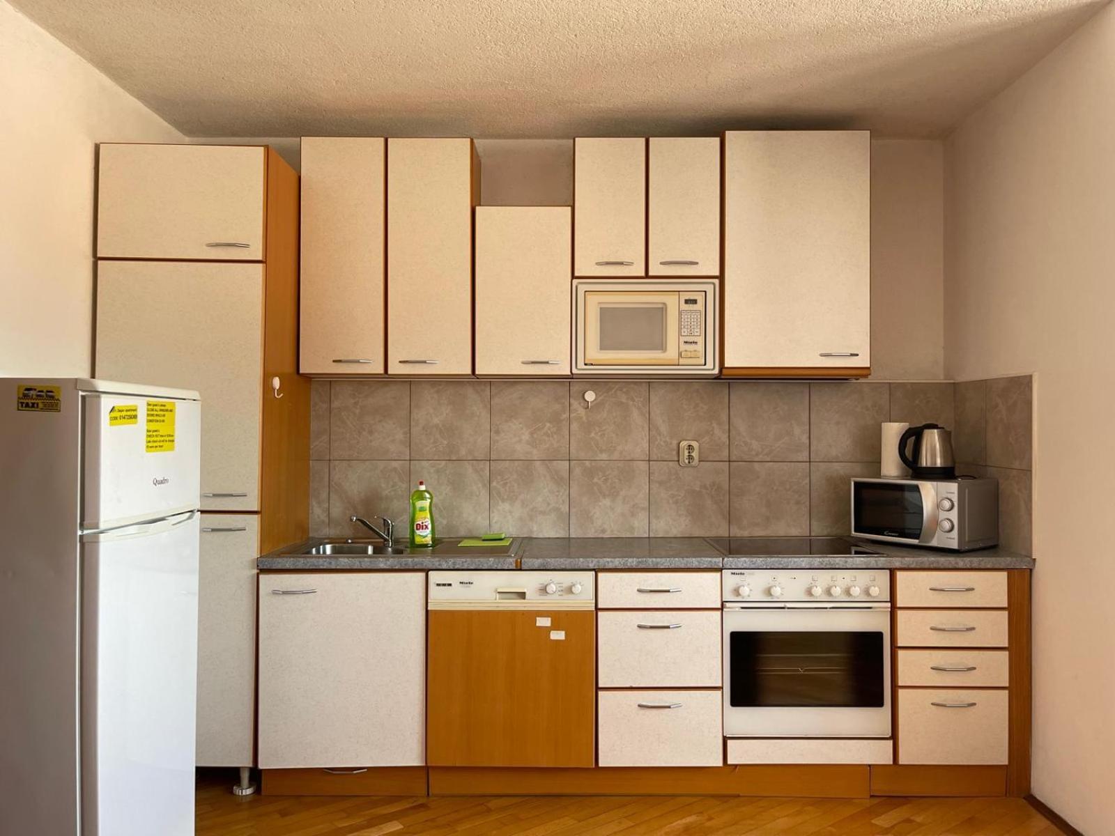Dejan Apartment-Top Centar Пула Екстериор снимка