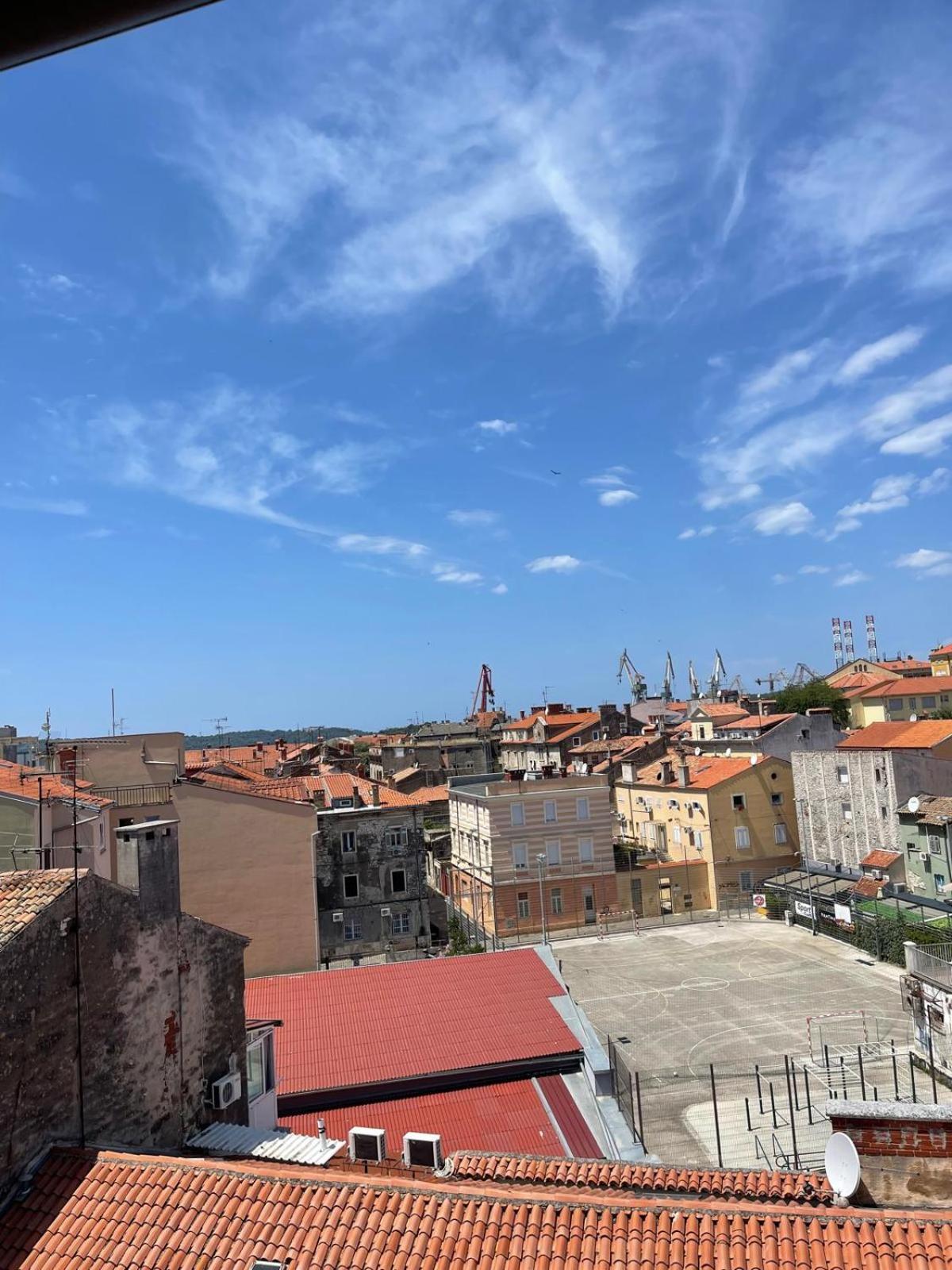 Dejan Apartment-Top Centar Пула Екстериор снимка